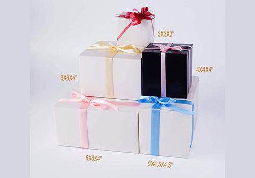 Caja de regalo colorida personalizada con 11